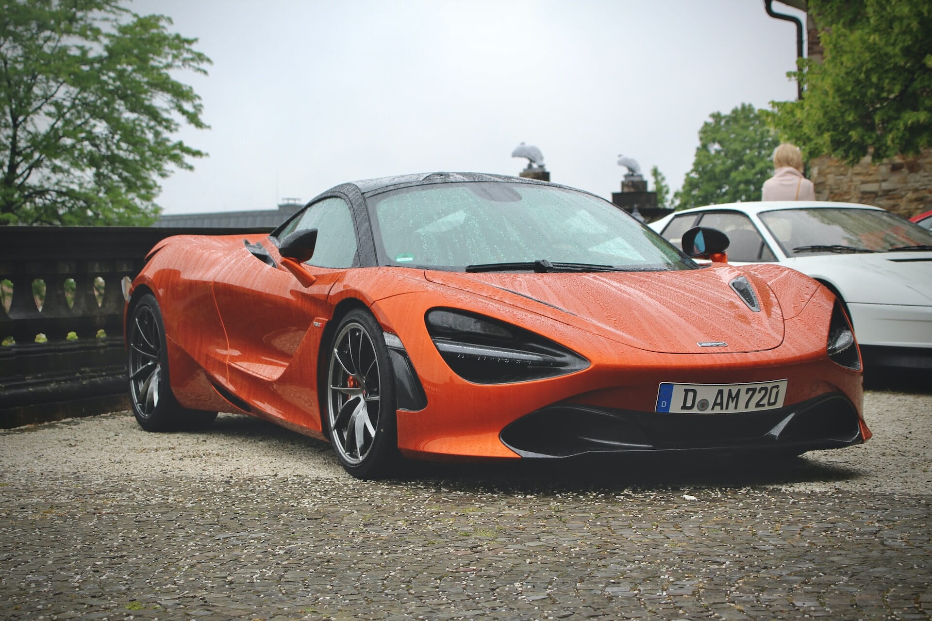 McLaren-720S-2