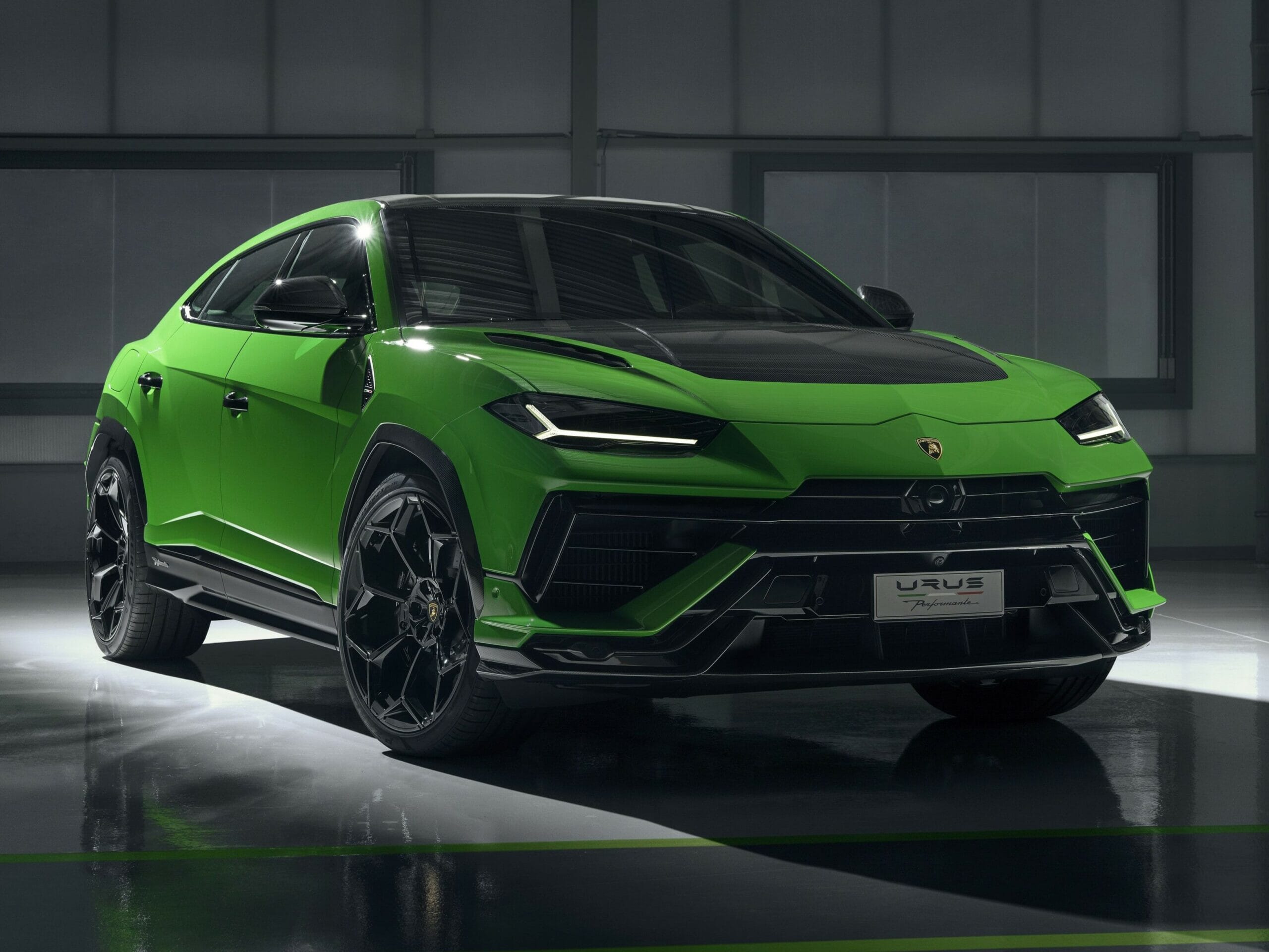 Lamborghini-Urus-c133487-50-scaled.jpg?w=1024&h=768&scale