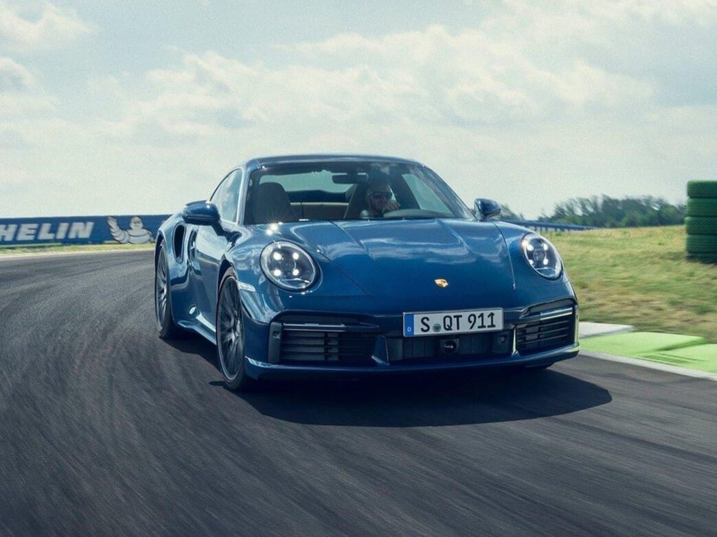 Porsche-911-Coupe-992-Series-c120270-57